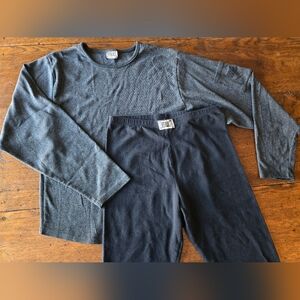 Everlast Activewear Set Gray and Black Capri Three Quarter Sleeve